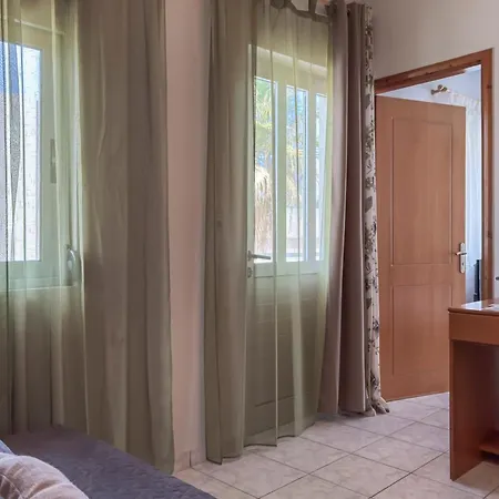 Alisahni 1 Apartment